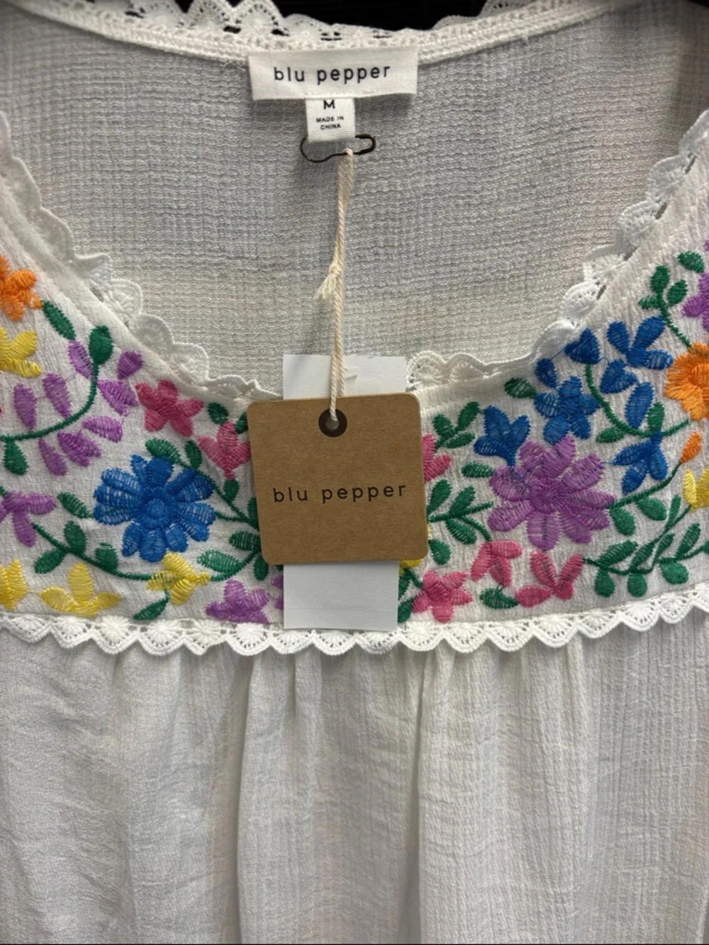 Blu Pepper White Floral Embroidered Peasant Top - Picture 2 of 3